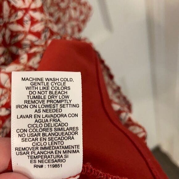 Red Floral Off the Shoulders Dress Size: M - Picture 7 of 8